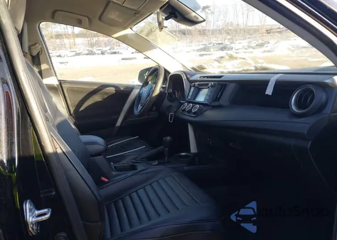 2017 Toyota Rav4 Le z USA, uszkodzony, nr VIN 2T3BFREV4HW568548